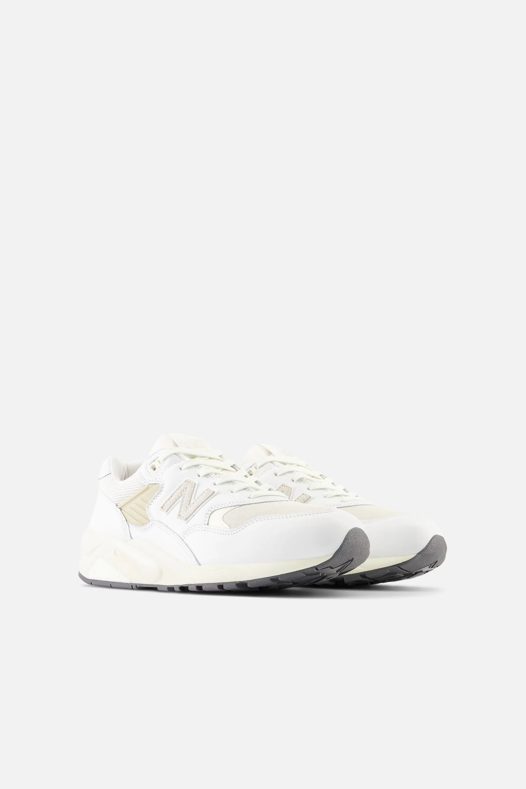 580 - White/timberwolf