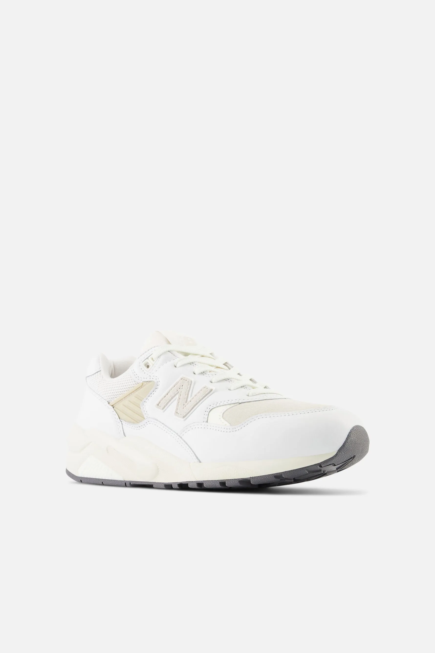580 - White/timberwolf