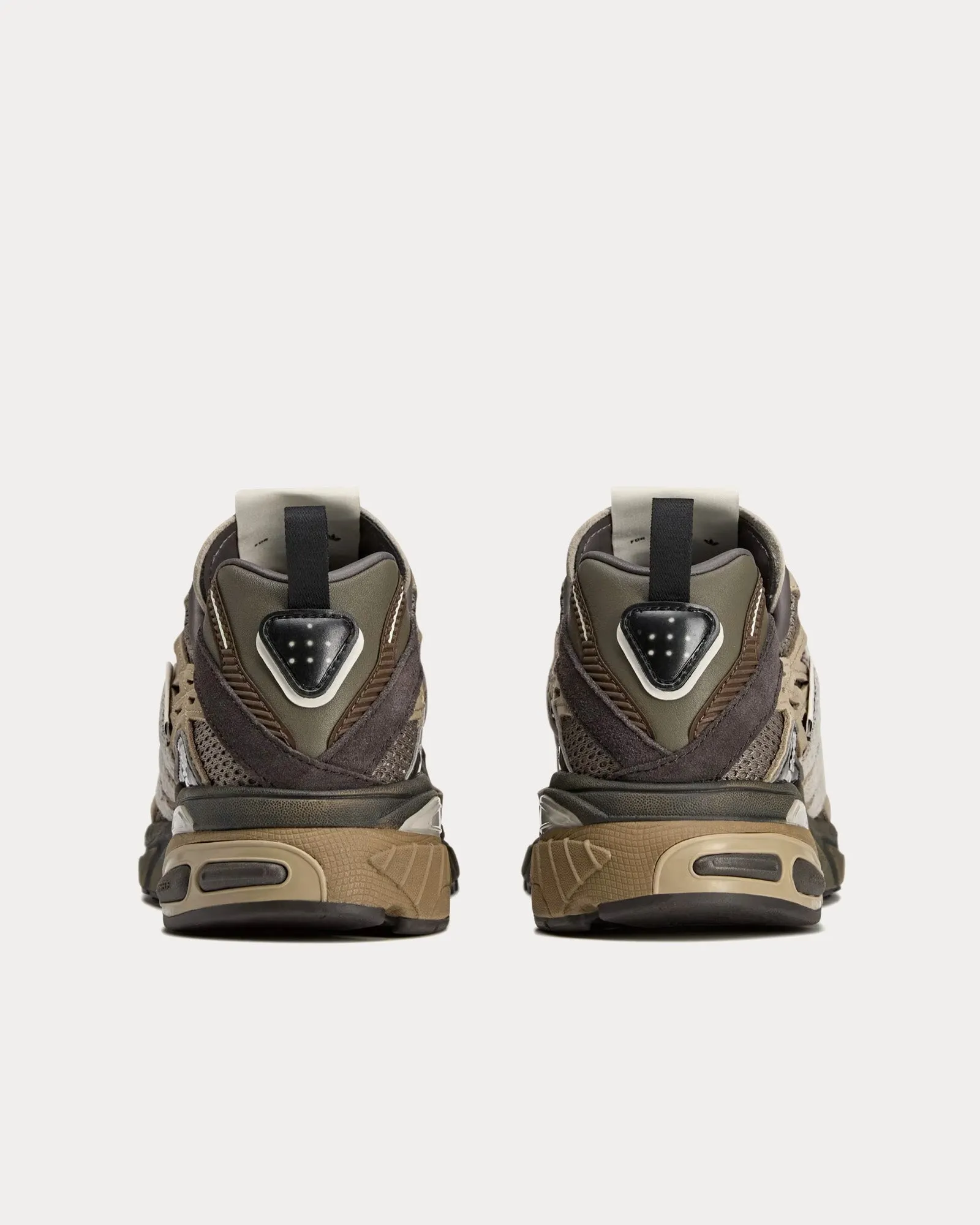 Adistar Cushion_SFTM_SS25 Simple Brown / Night Brown / Light Brown Low Top Sneakers