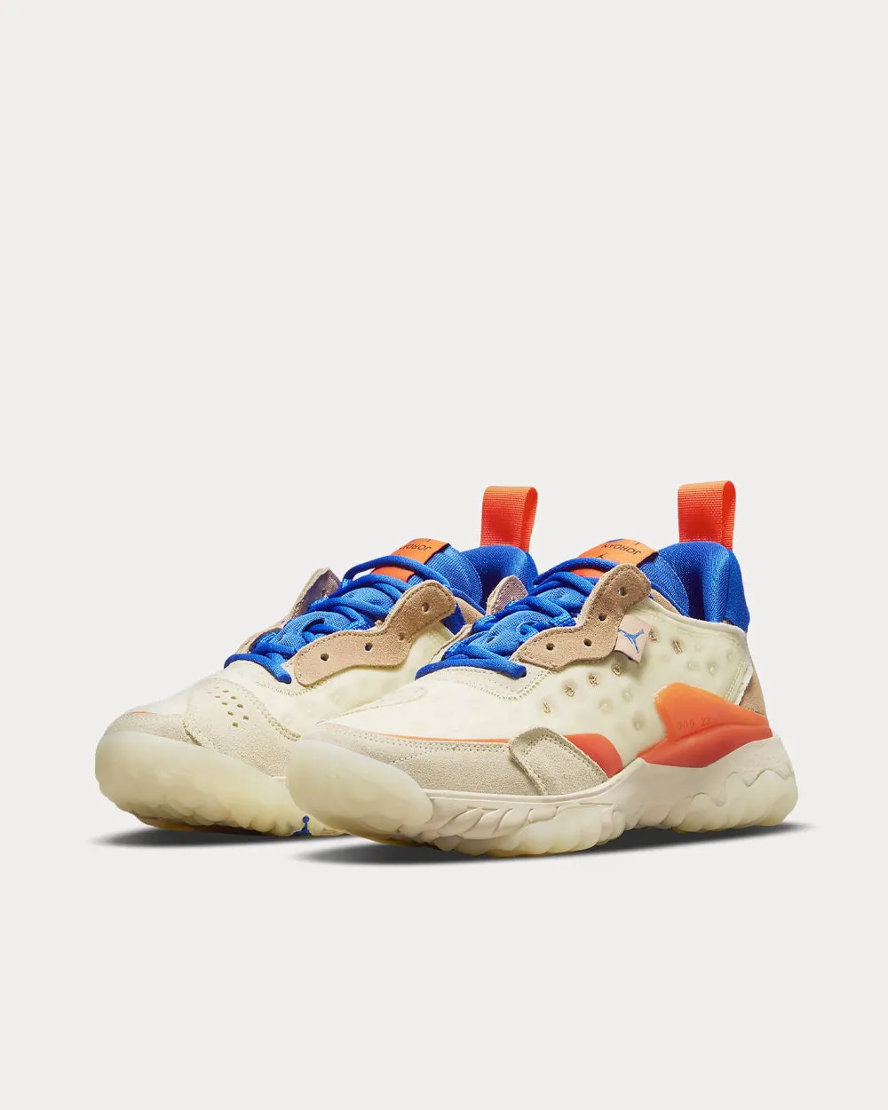 Delta 2 Coconut Milk / Hemp / Orange / Hyper Royal Low Top Sneakers