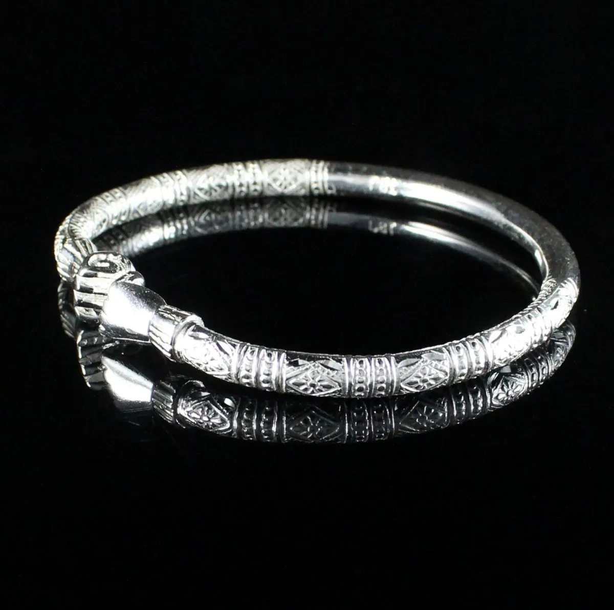 Extra Extra Heavy Fists Bangle with Bamboo Pattern