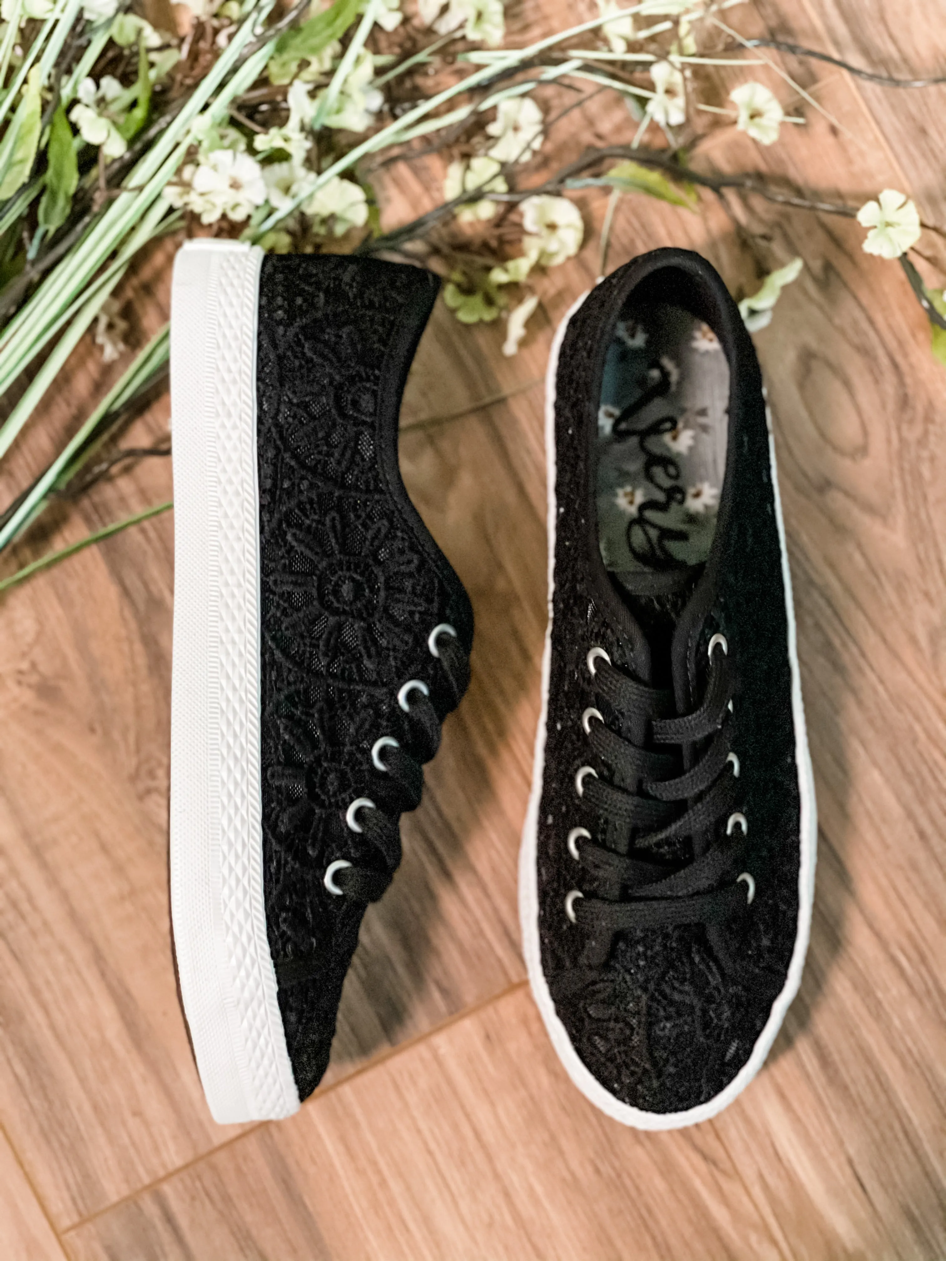 Flirty Sneakers (Black)
