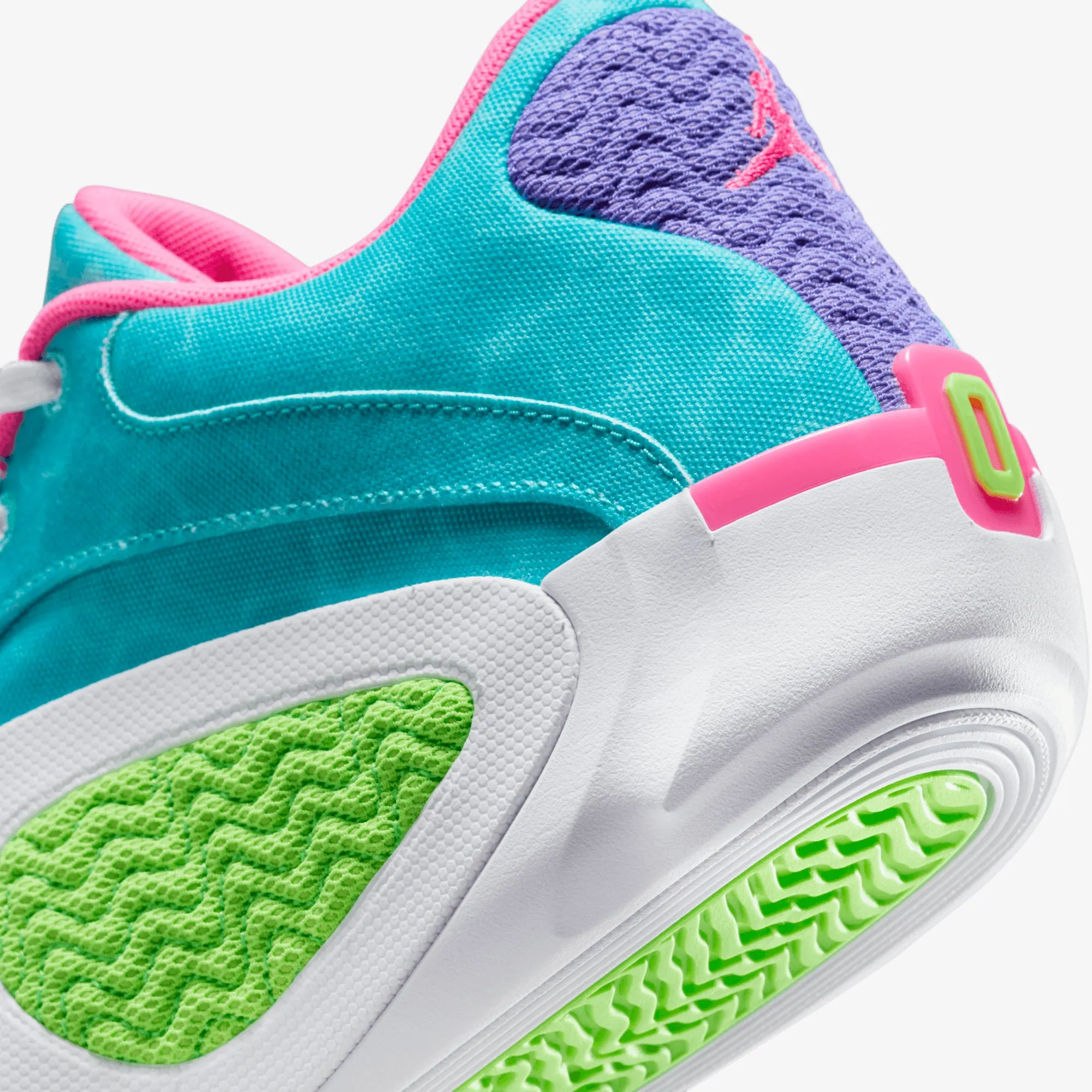 JORDAN | JASON TATUM 2PF { HYPER JADE/GREEN STRIKE-WHITE-HYPER PINK