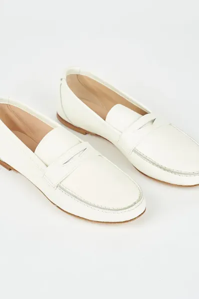 Penny Loafer in Pebble White
