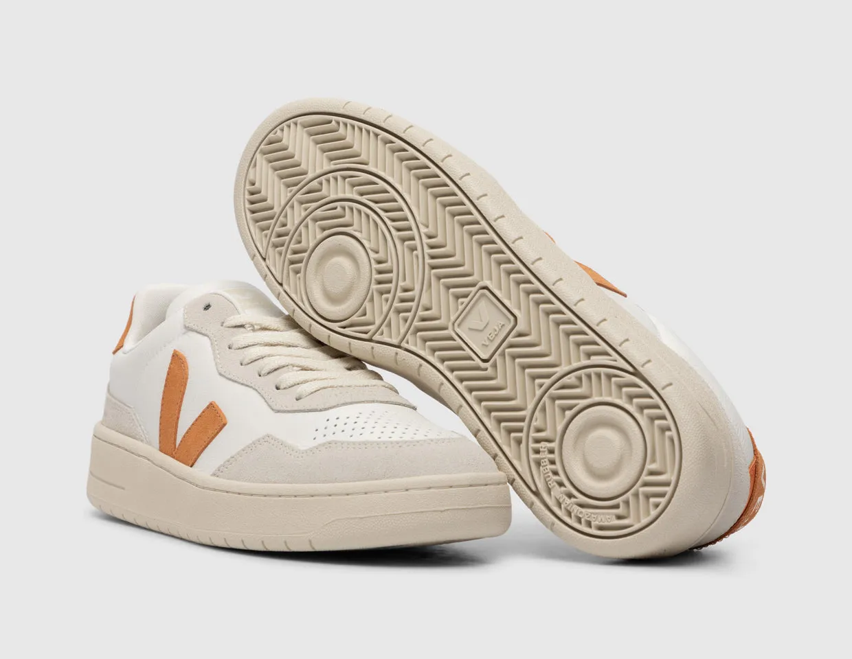 VEJA V-90 Extra White / Amber