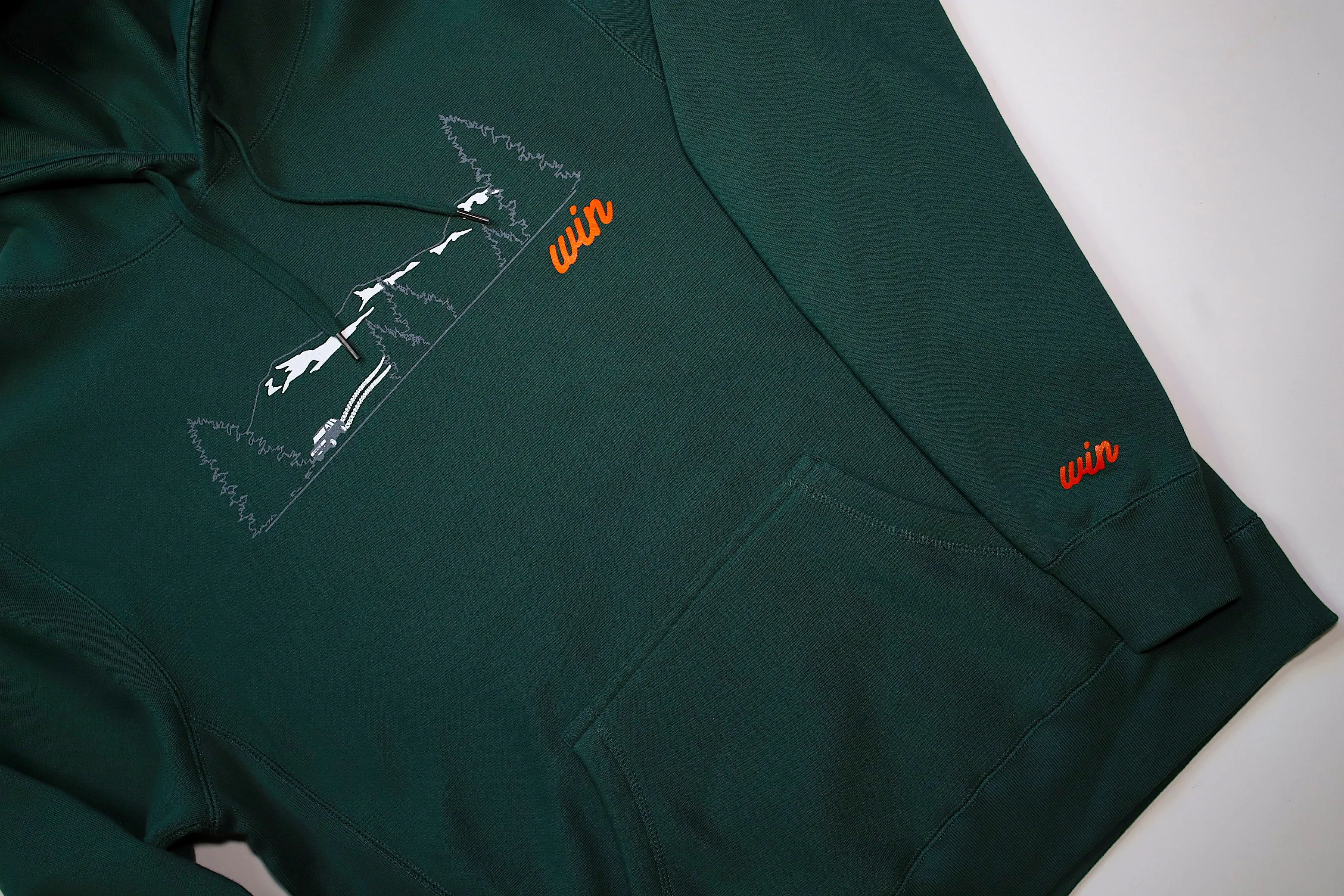 Win "Souvenir" Hoodie in Forest Green